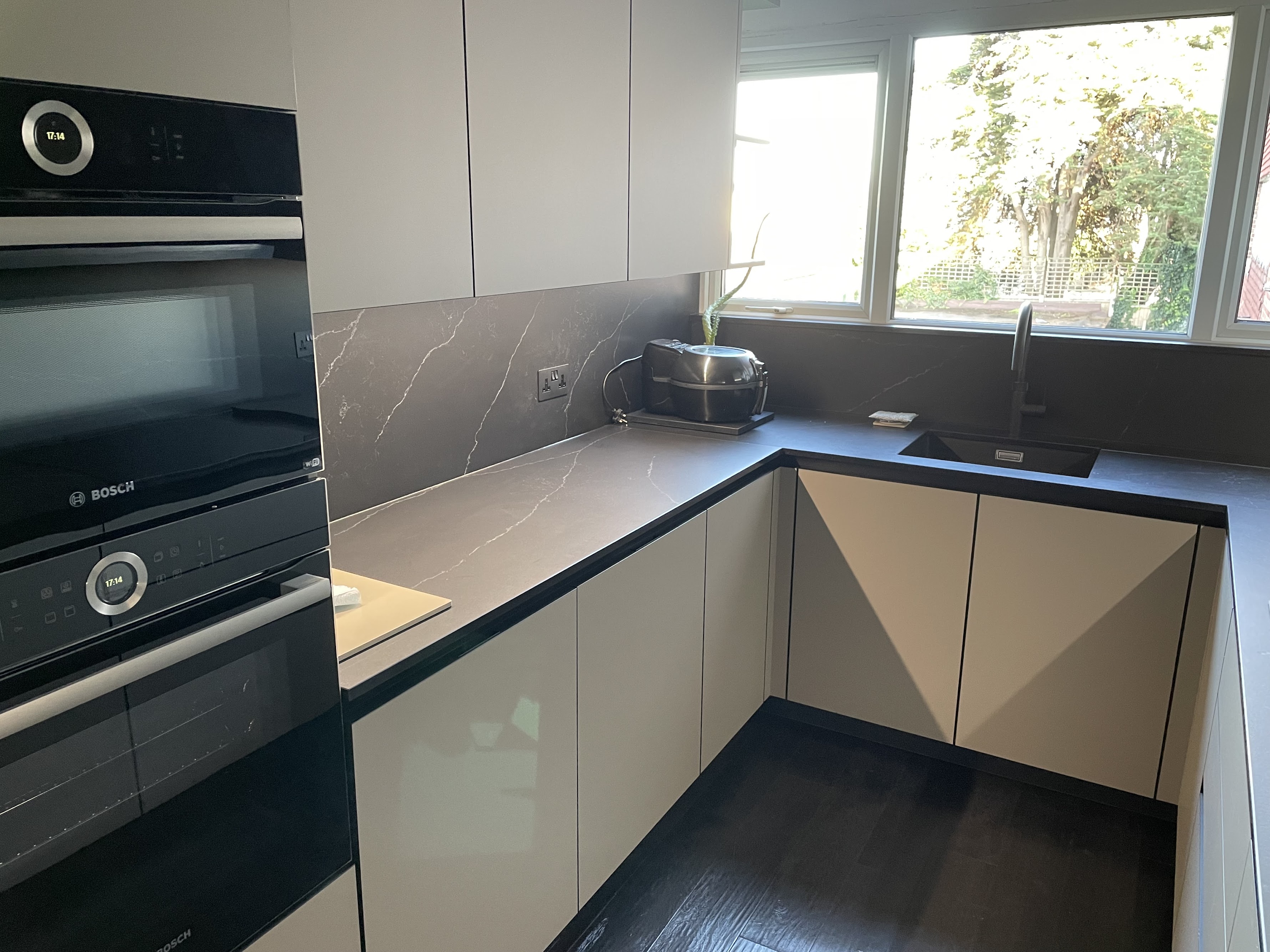 Apartment — Tirana