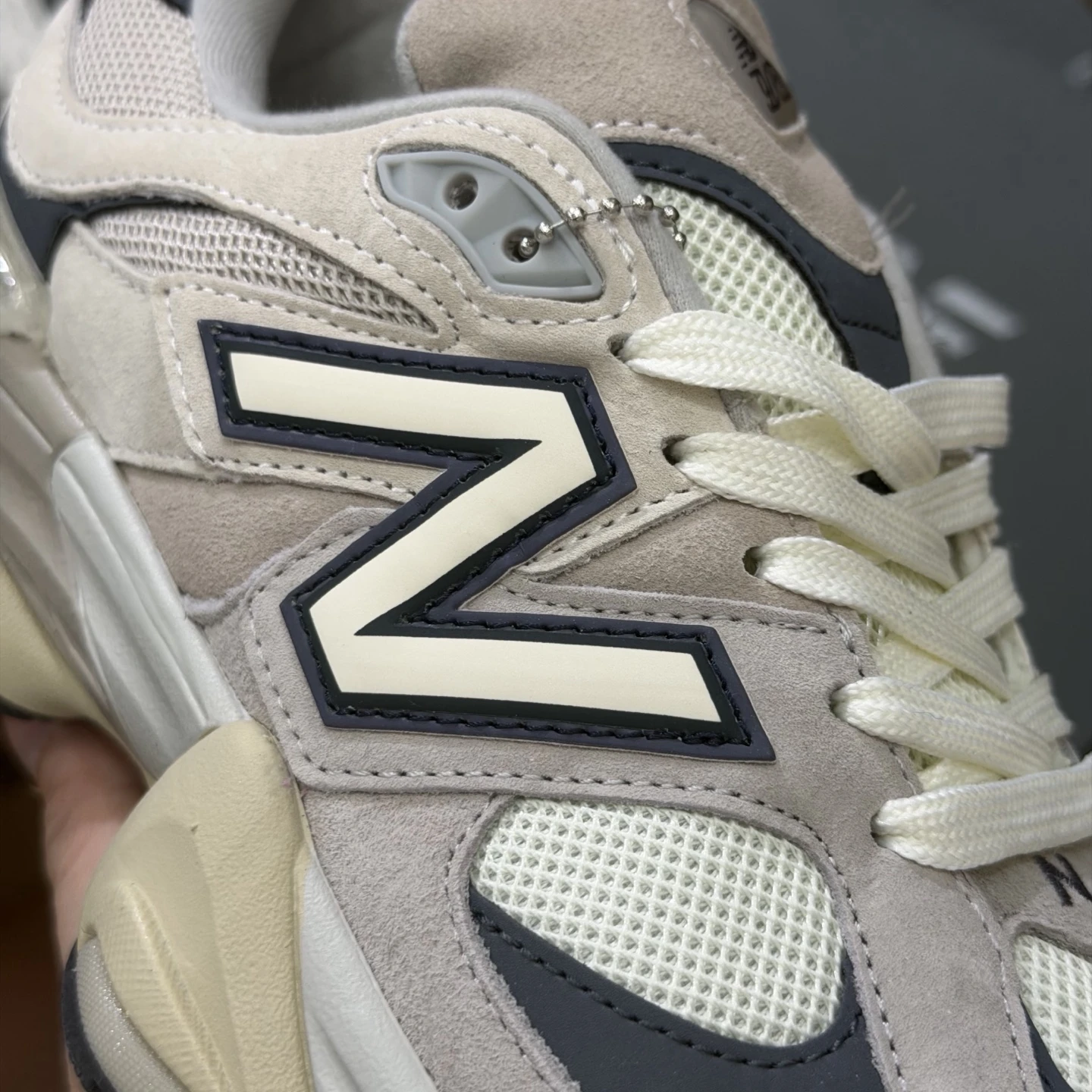 New Balance Chunky Runner Sneakers – Beige, Cream & Charcoal Grey