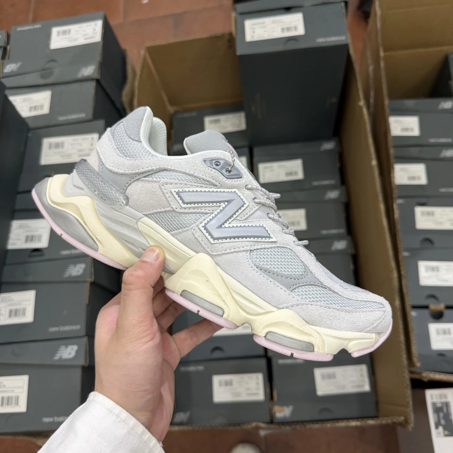 New Balance 9060 “Soft Mist” Chunky Sneakers – Light Grey Pink