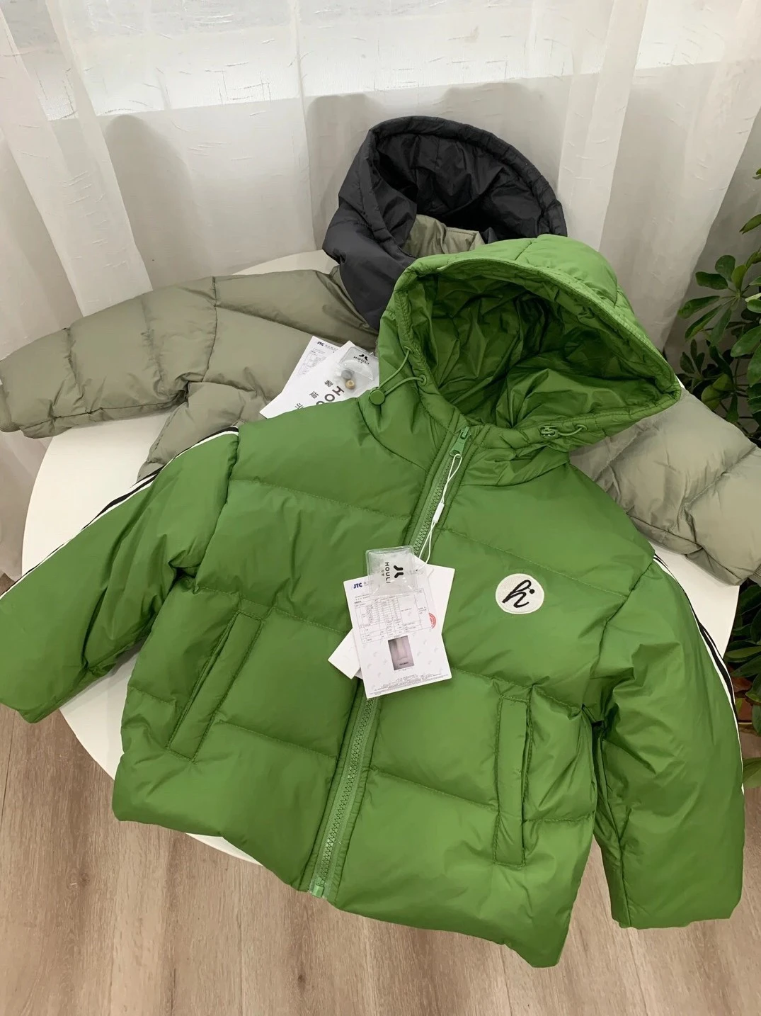 Kids Tong Cotton-Padded Jacket - Warm & Cozy Winter Coat for Boys & Girls