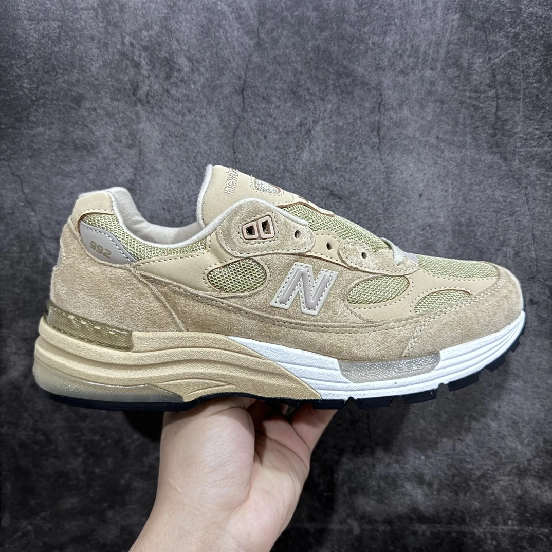 New Balance 992 Sand Beige Retro Sneakers
