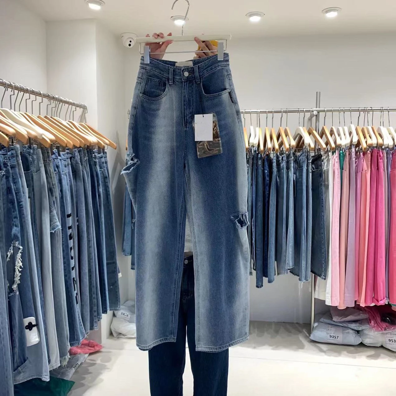 Women's Versatile Denim Jeans - Perfect Fit & Style