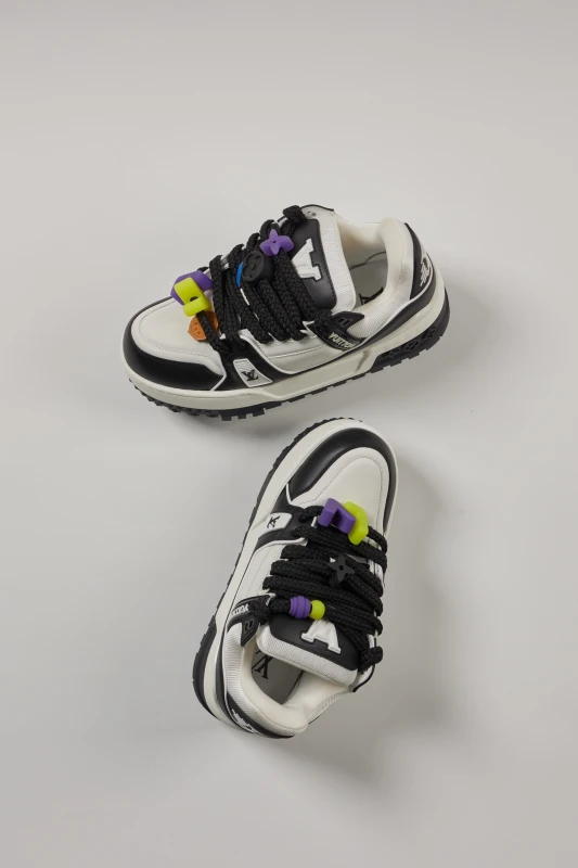 Louis Vuitton Black & White Leather Trainer Sneakers – Monochrome Luxury Streetwear Shoes