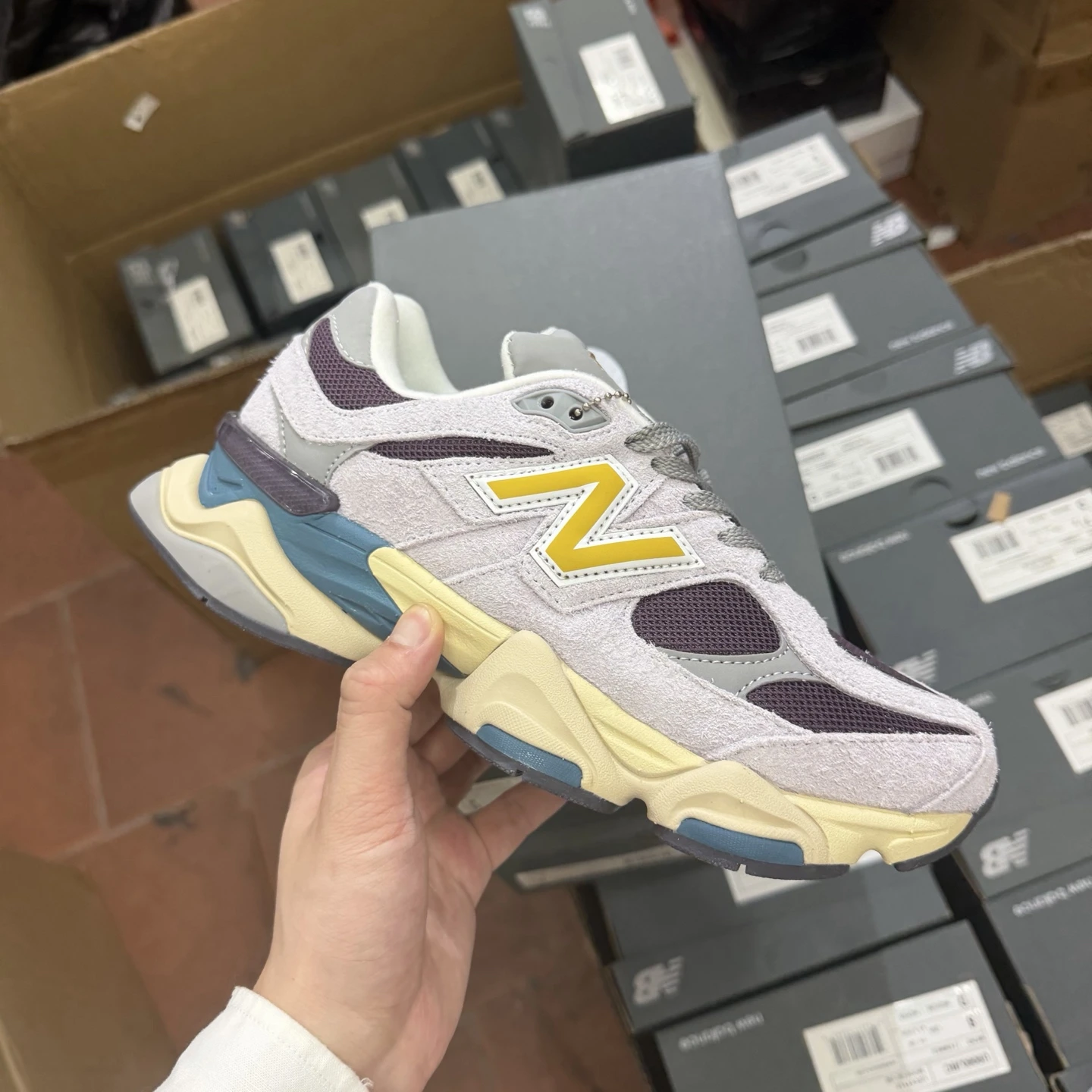 New Balance Chunky Runner Sneakers – Light Grey, Yellow & Steel Blue