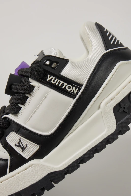 Louis Vuitton Black & White Leather Trainer Sneakers – Monochrome Luxury Streetwear Shoes