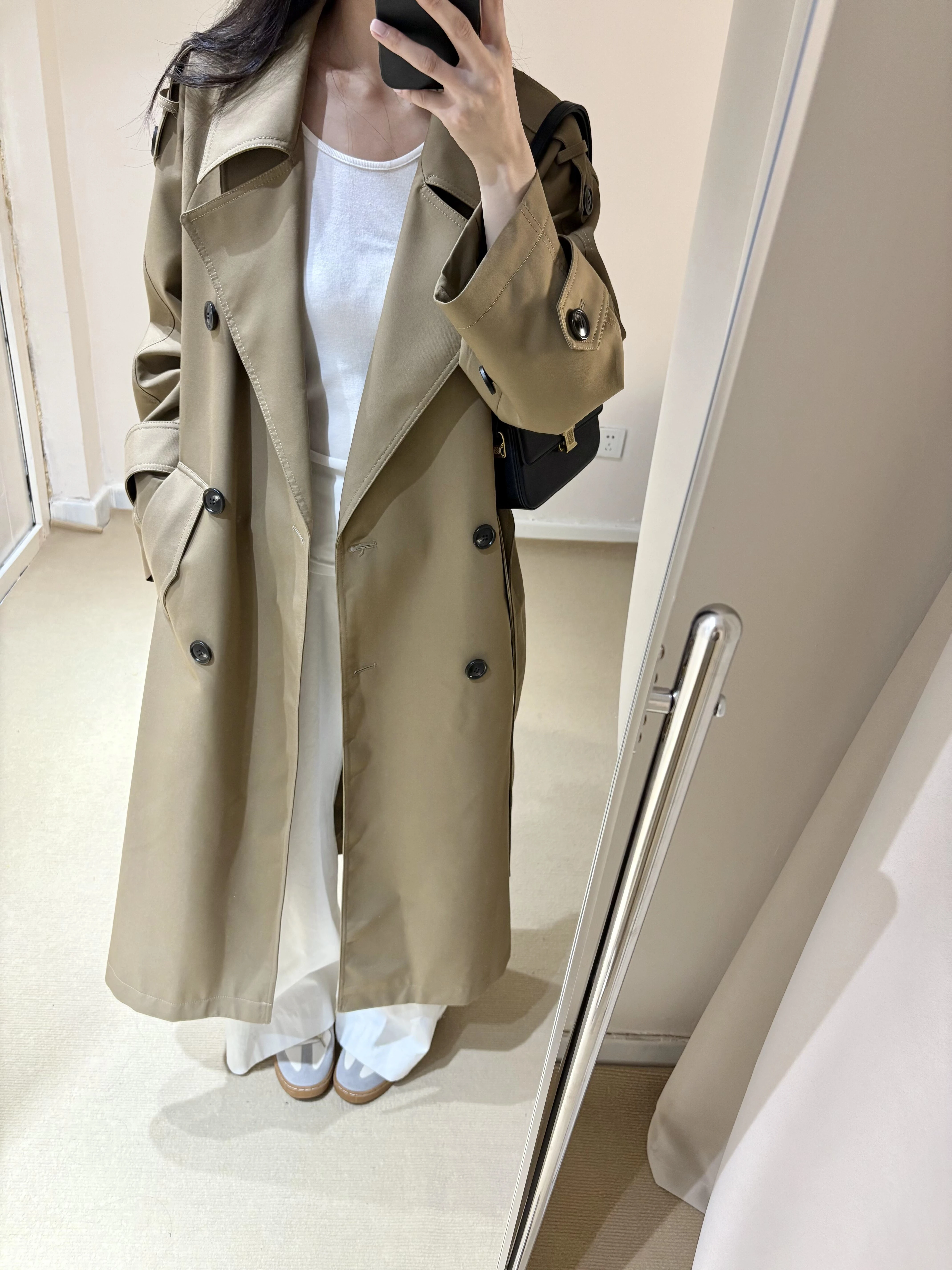 Lightweight Women's Windbreaker Jacket - Waterproof & Breathable Hooded Casual Outerwear