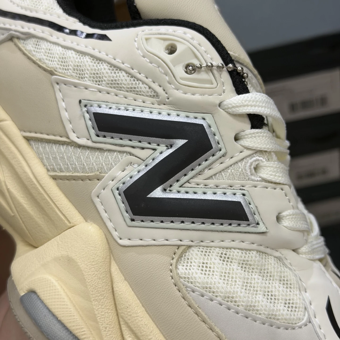 New Balance Chunky Runner Sneakers – Cream White, Beige & Black
