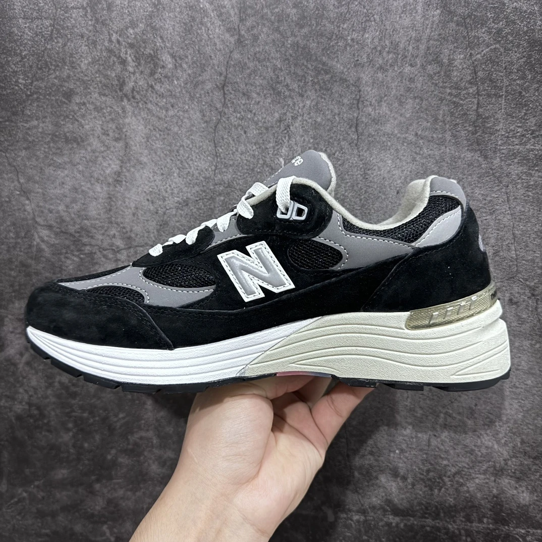 New Balance 992 Black Silver Retro Sneakers