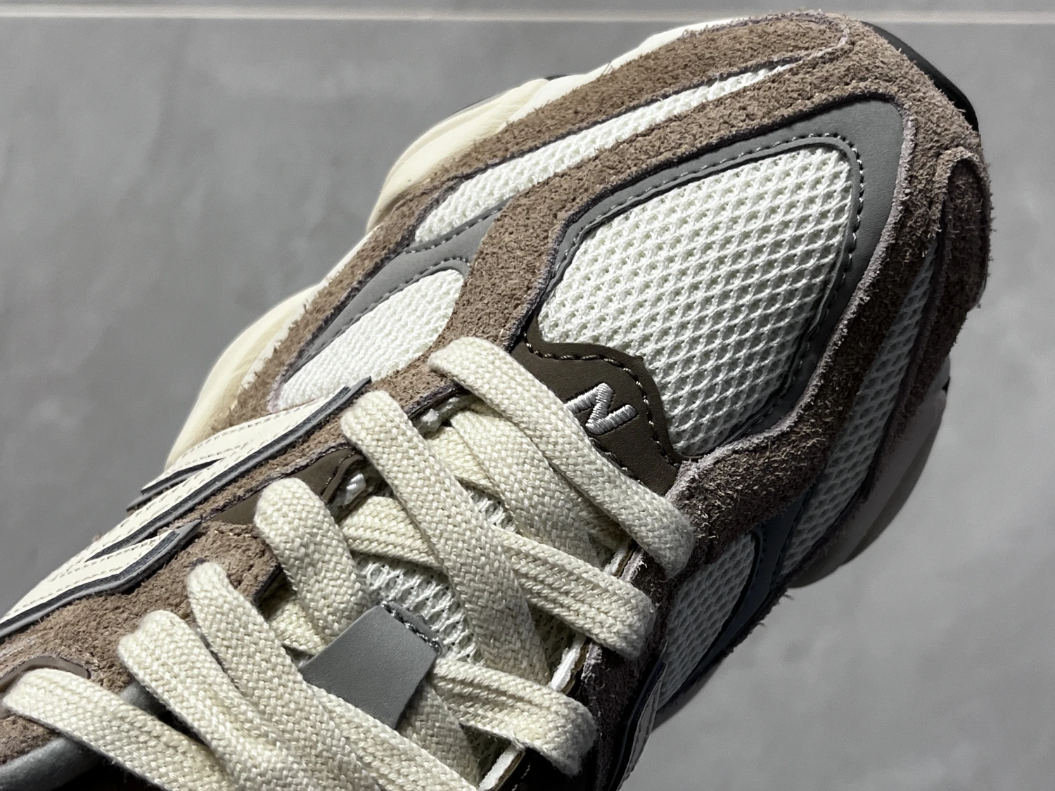 New Balance Earth Brown ABZORB Chunky Sneakers – Retro Suede Lifestyle Running Shoes