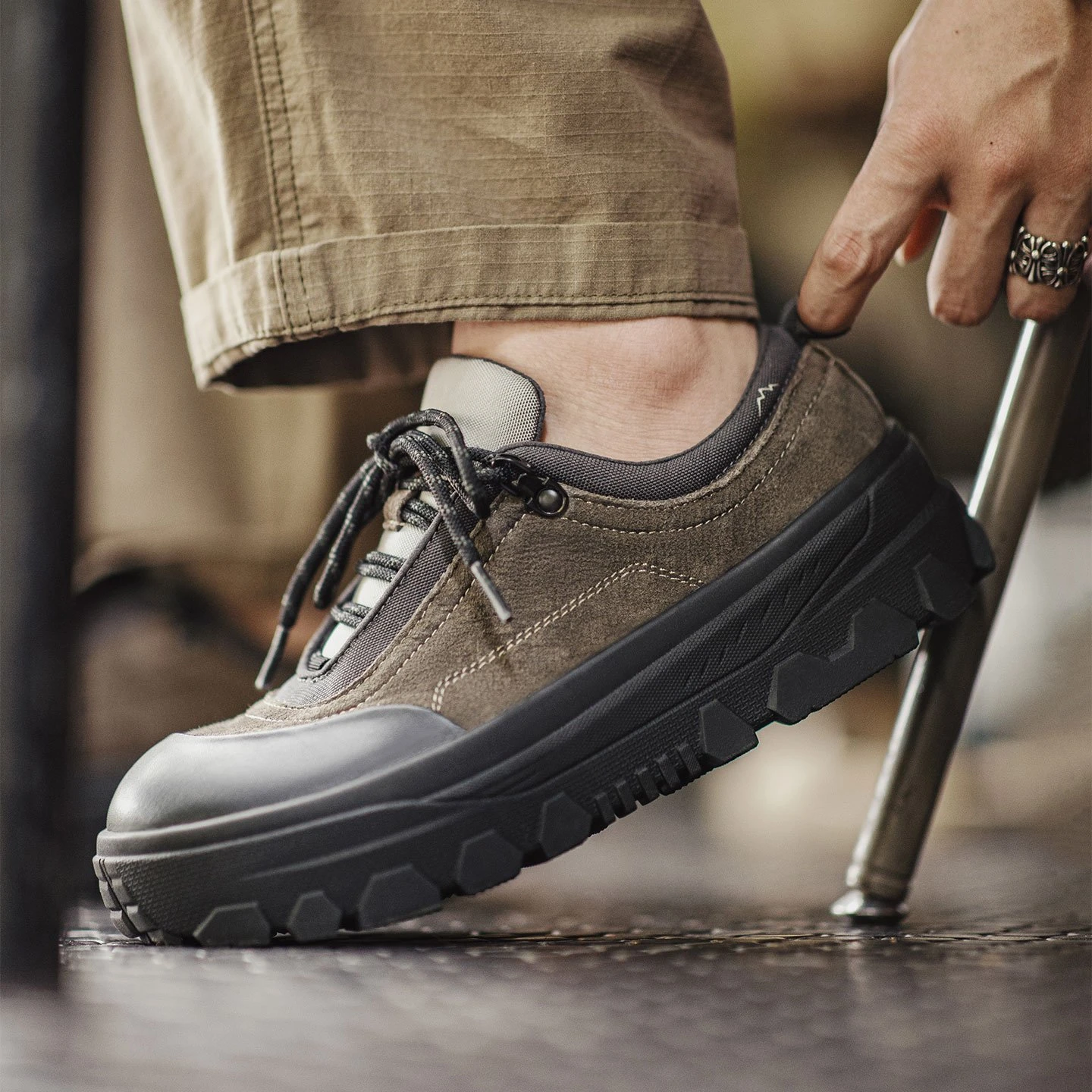 Men's Chunky Hiking Shoes - Height Increasing Outdoor Casual Sneakers