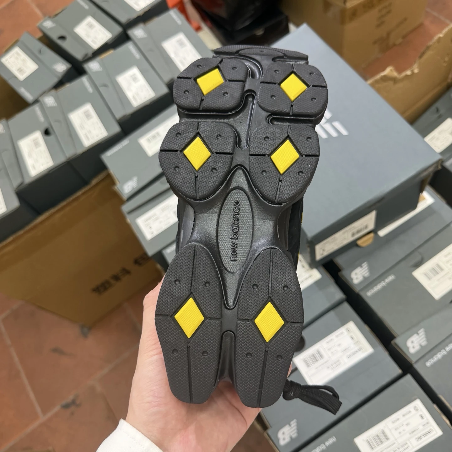 New Balance Chunky Runner Sneakers – Black, Yellow & Grey