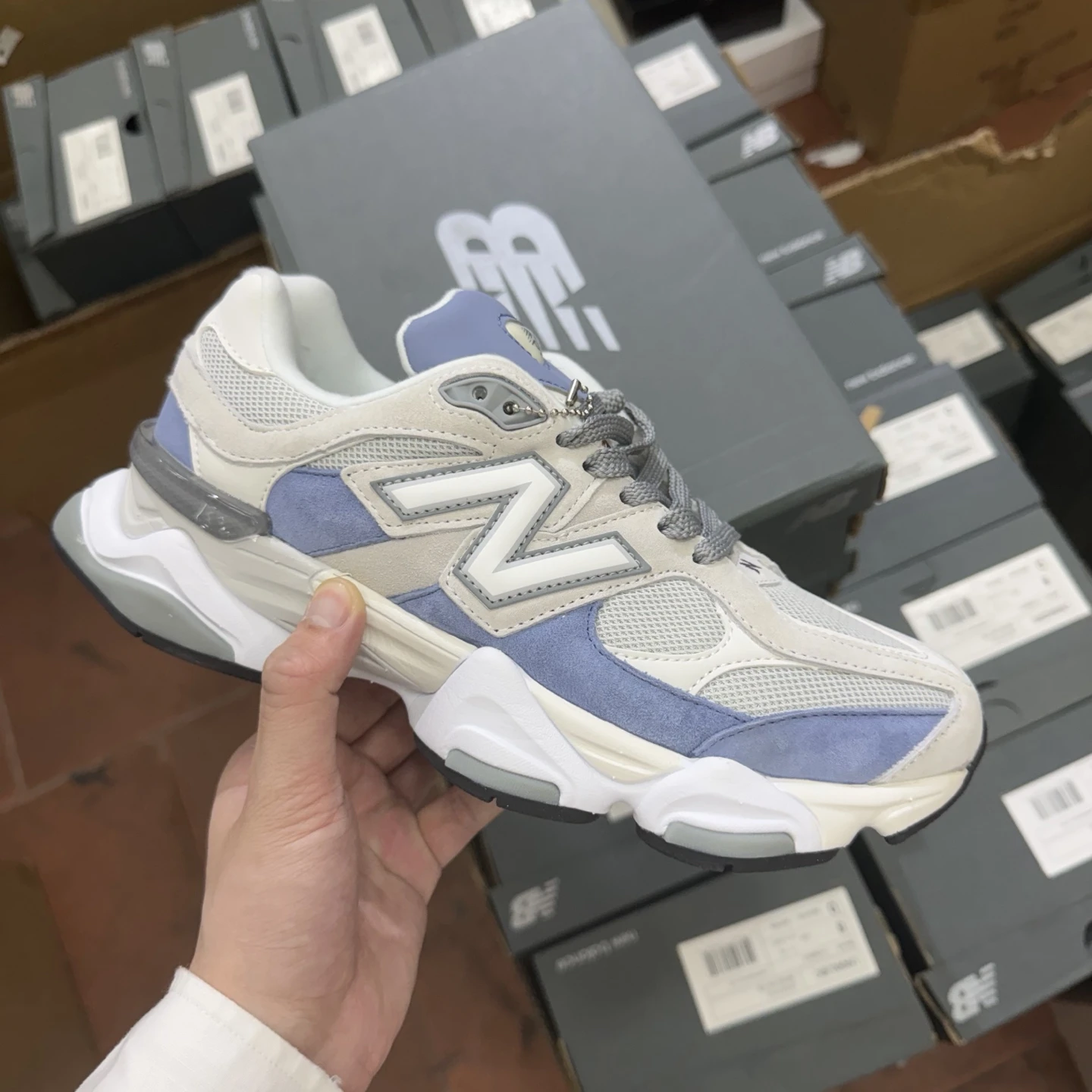New Balance Chunky Runner Sneakers – Sky Blue, White & Grey
