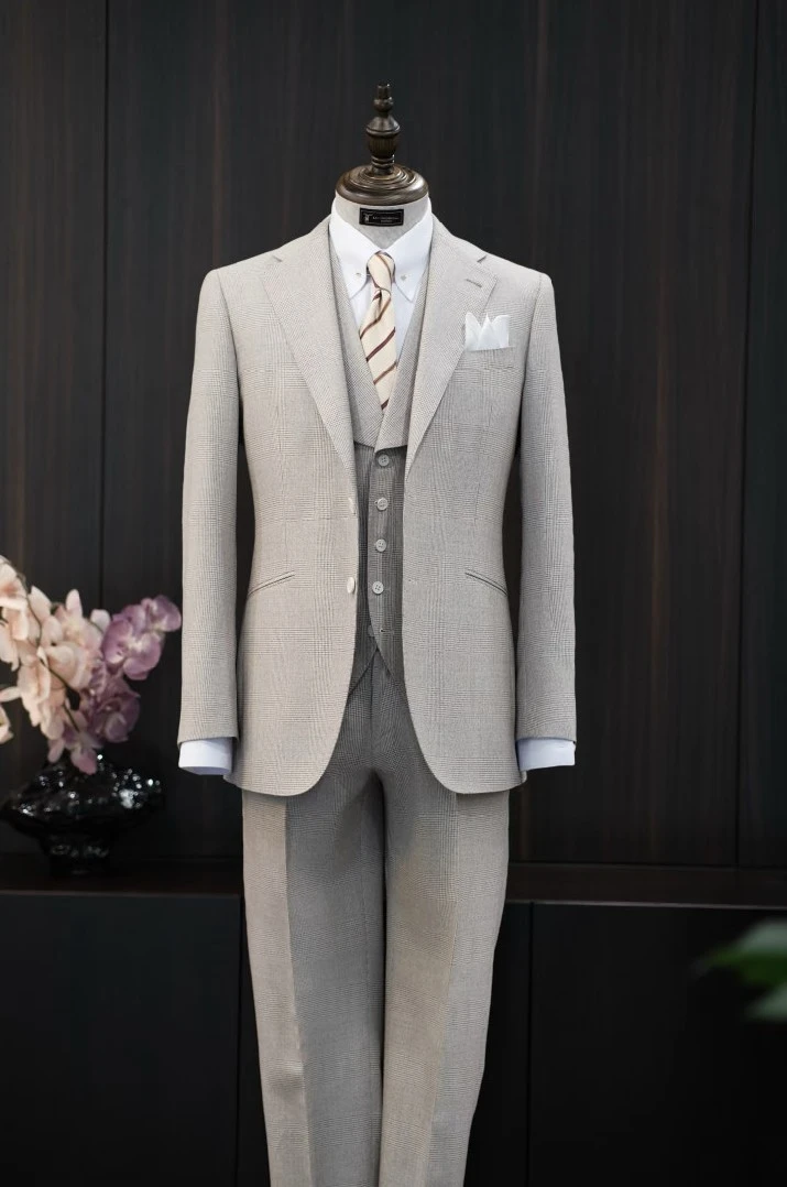 Men's Slim Fit Business Suit - Wedding, Formal & Office Attire