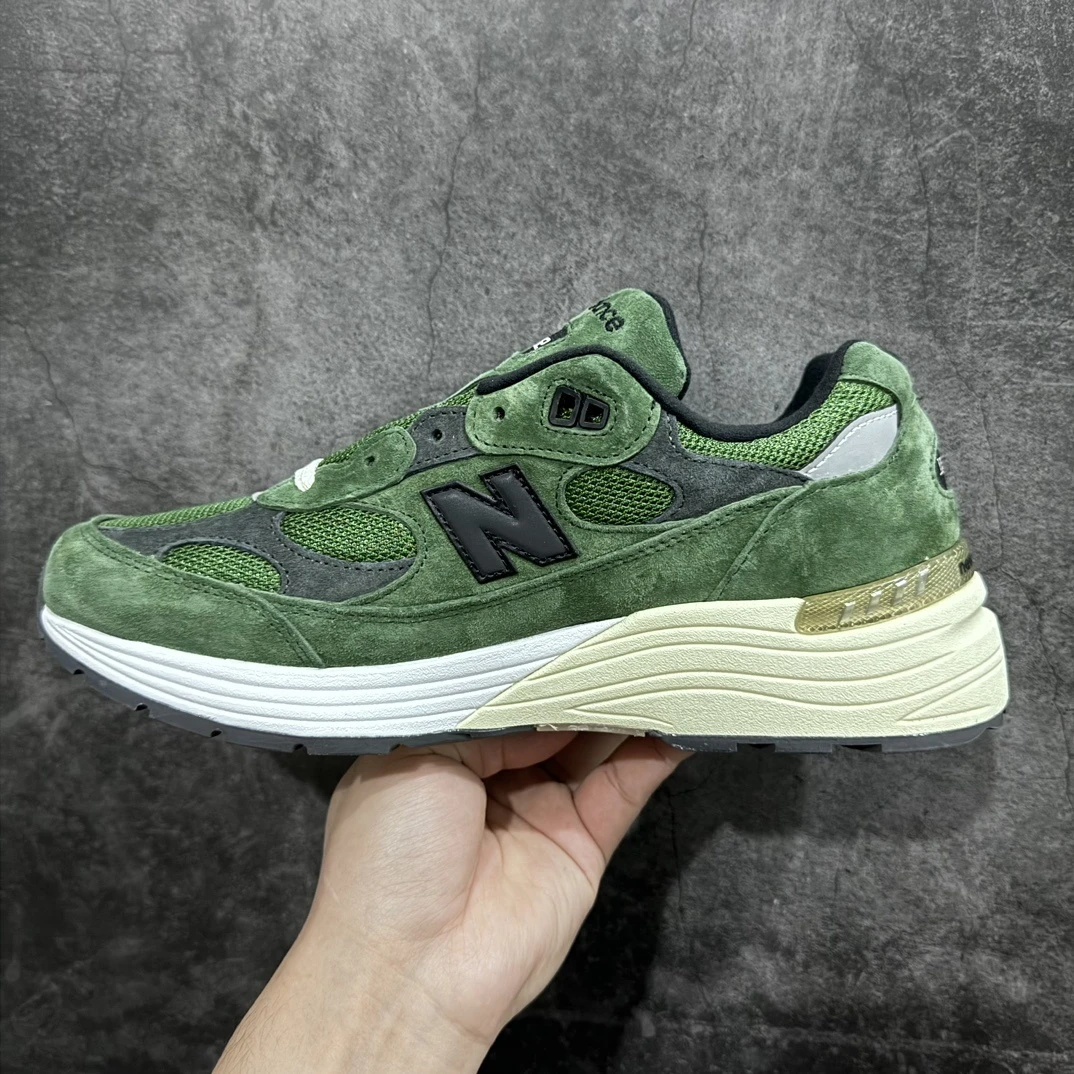New Balance 992 Forest Green Retro Sneakers
