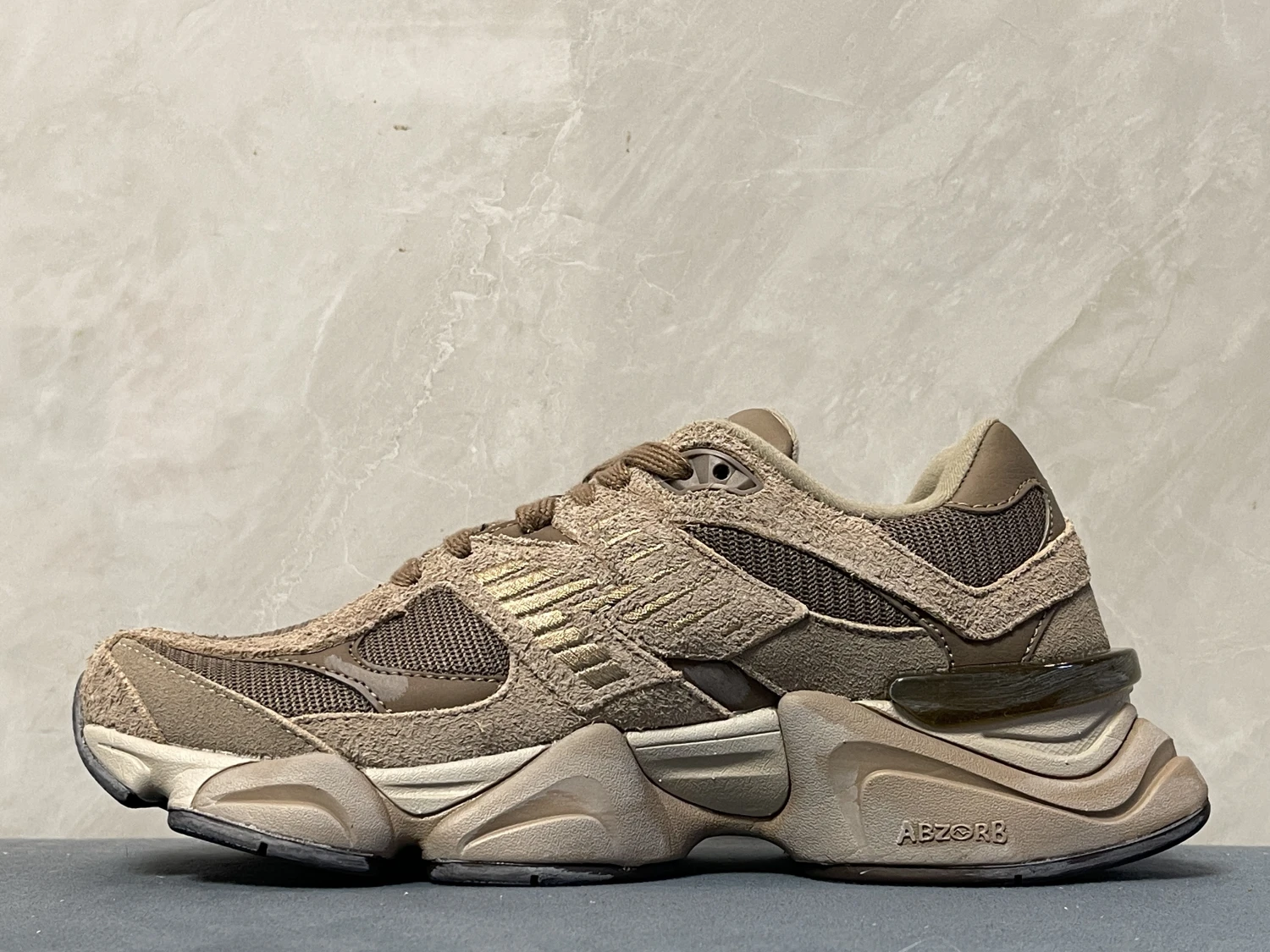 New Balance Earth Brown Chunky Runner Sneakers – Premium Suede Retro Streetwear Shoes