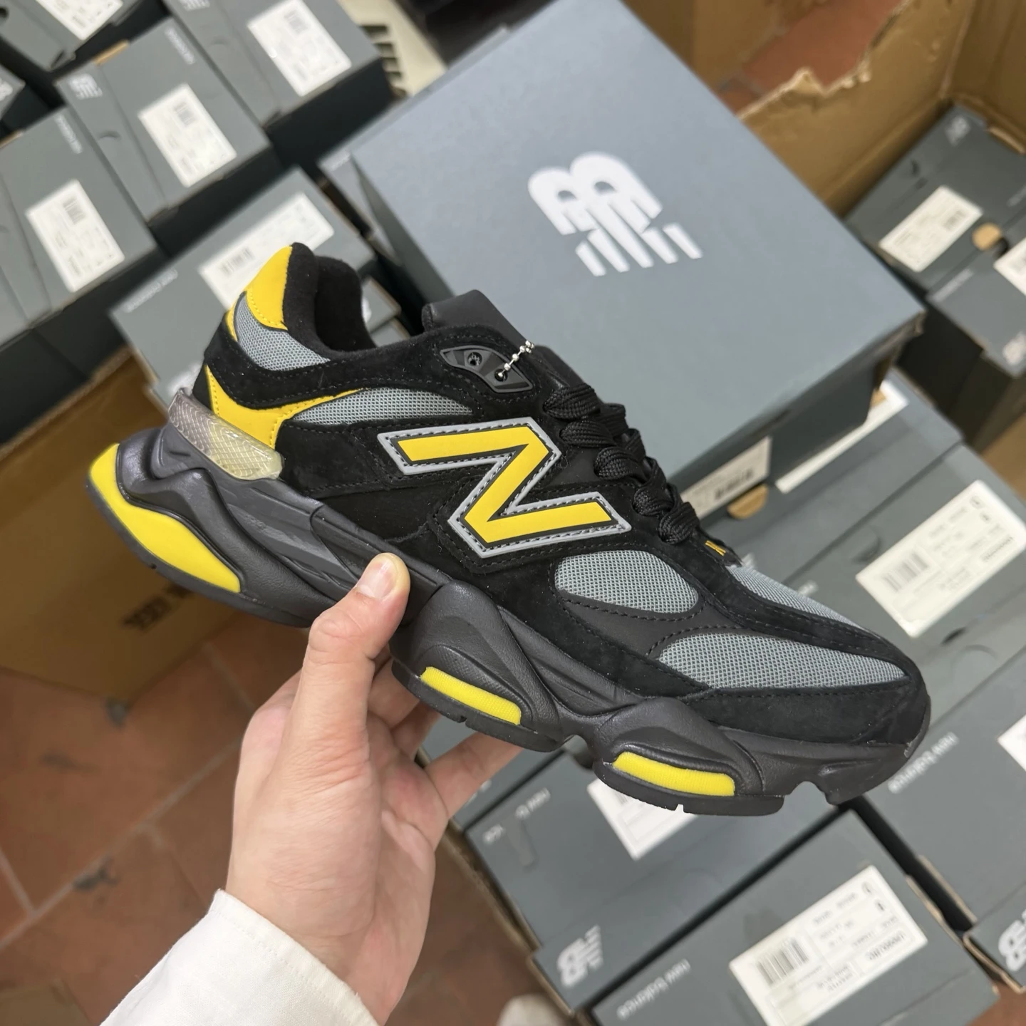 New Balance Chunky Runner Sneakers – Black, Yellow & Grey