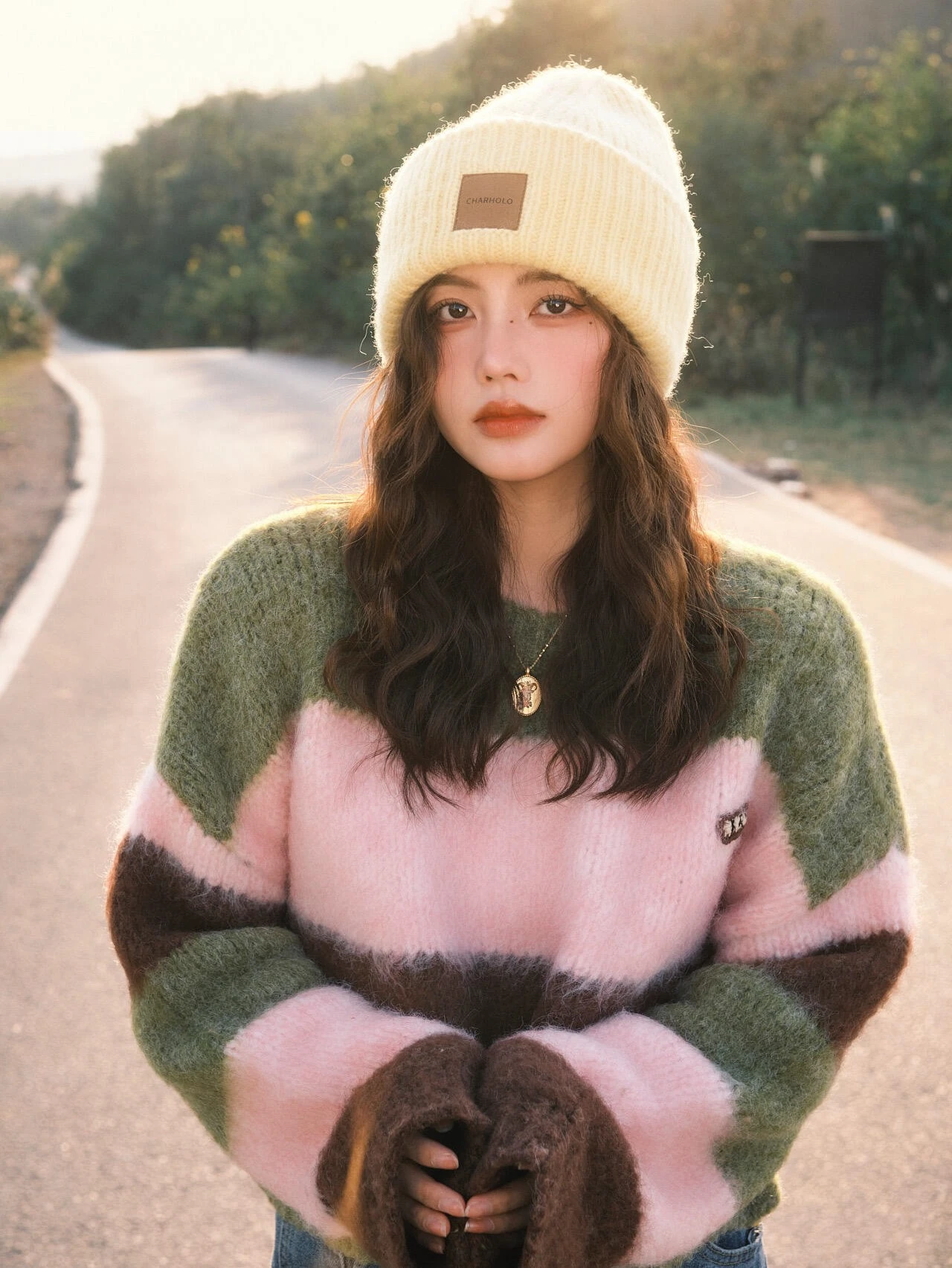 Cozy Knit Women's Sweater - Soft & Stylish Everyday Pullover