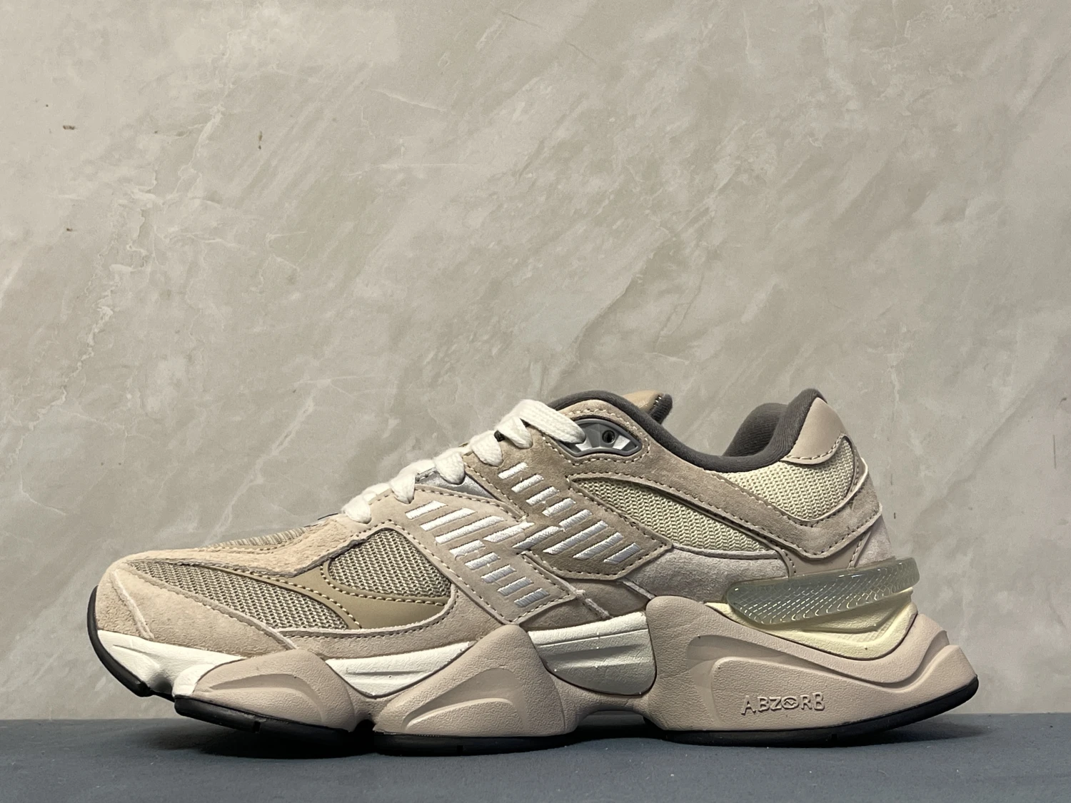 New Balance Beige Taupe Retro Runner Sneakers – Premium Suede Mesh Lifestyle Streetwear Shoes