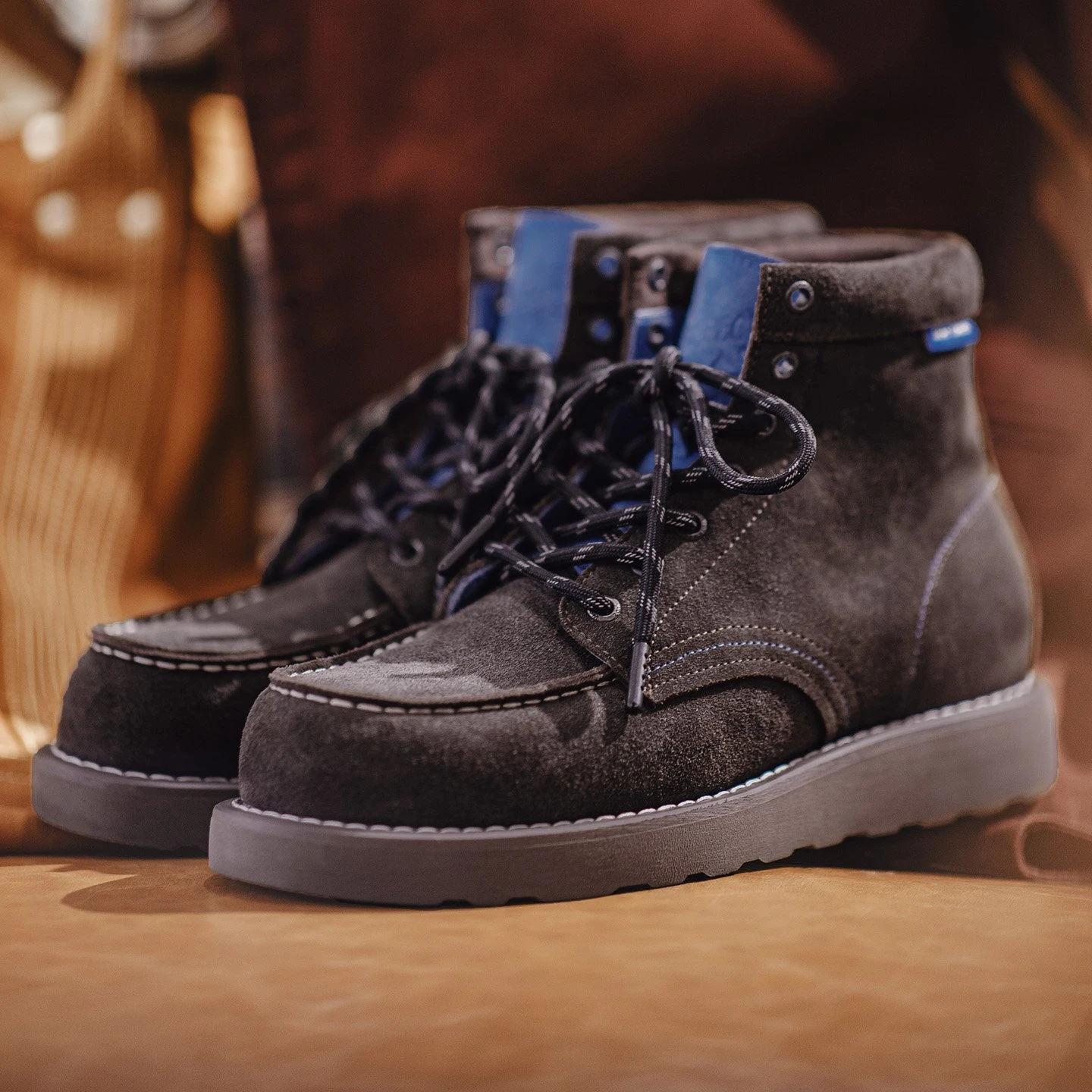 Men's Chunky Sole Combat Boots - Retro Suede High Top Winter Boots