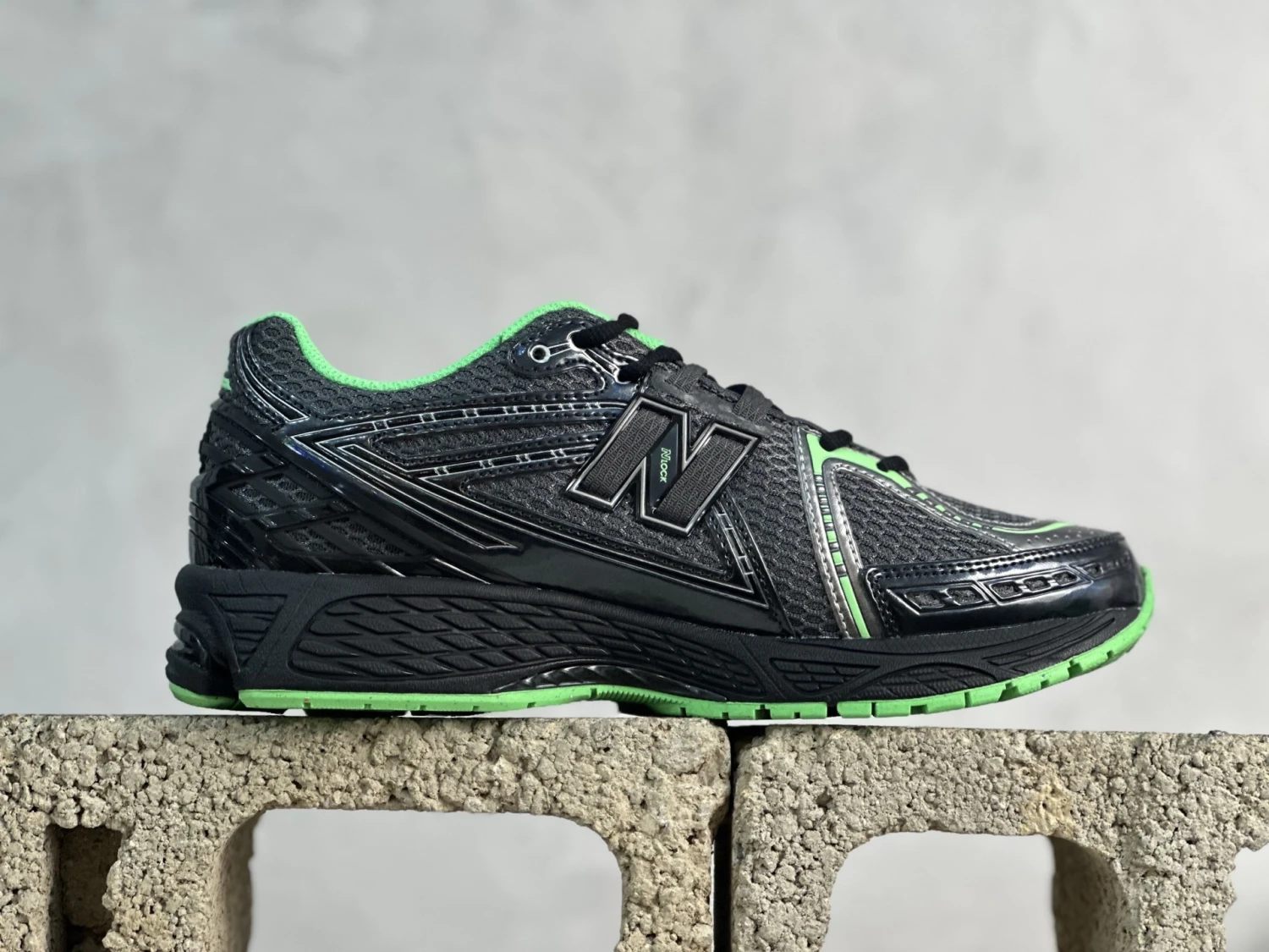 New Balance 1906R Black Green Retro Running Sneakers