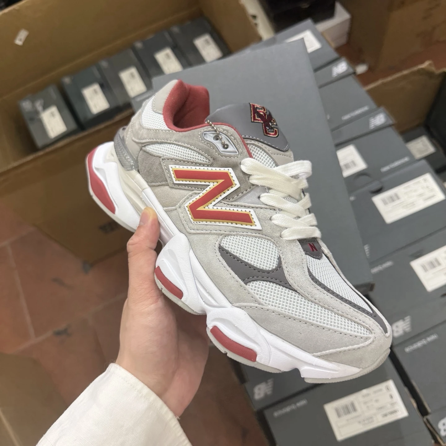 New Balance Chunky Runner Sneakers – Grey, White & Red