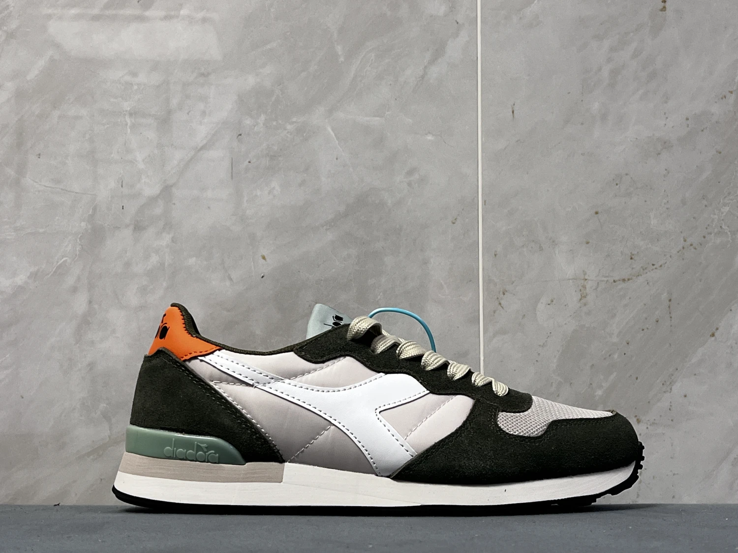Diadora Heritage Runner Sneakers – Black Grey Orange  Colors