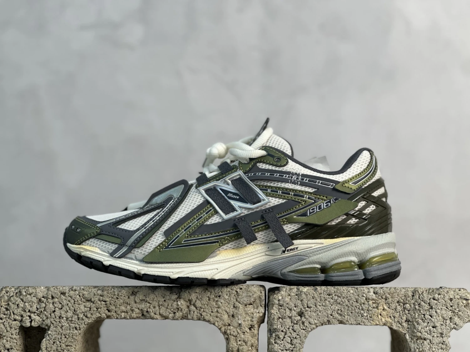 New Balance 1906R Olive Grey Performance Sneakers – Retro Tech Runner Shoes