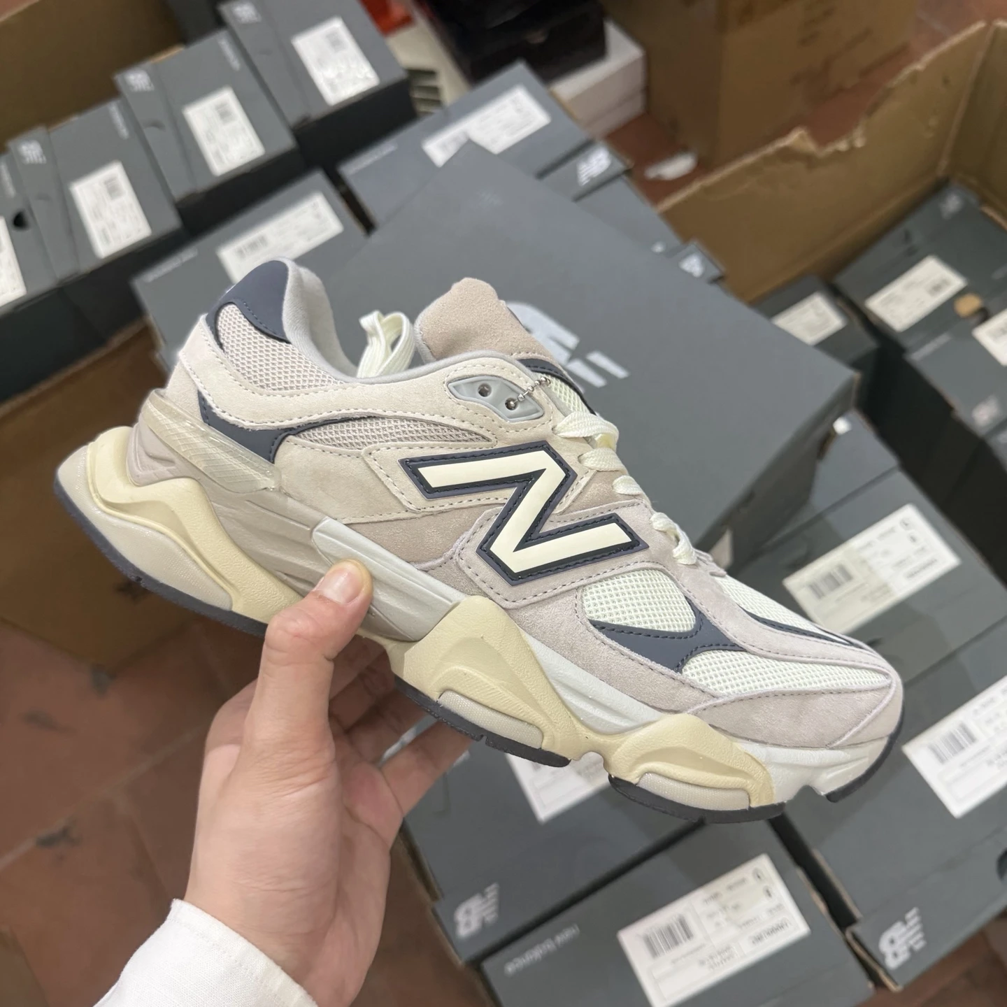 New Balance Chunky Runner Sneakers – Beige, Cream & Charcoal Grey