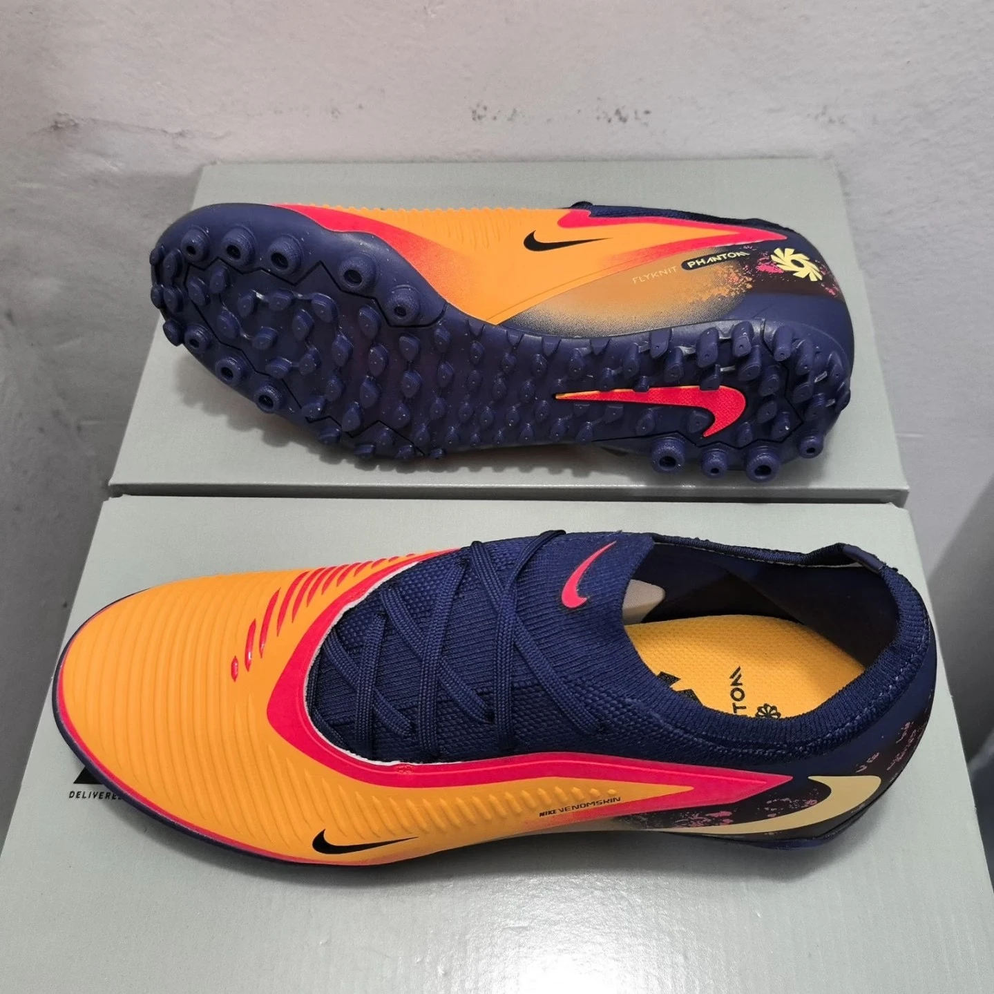 Youth Soccer Cleats - Durable Football Boots