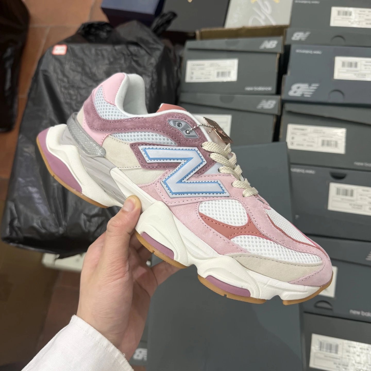 New Balance Chunky Runner Sneakers – Pink, White & Sky Blue