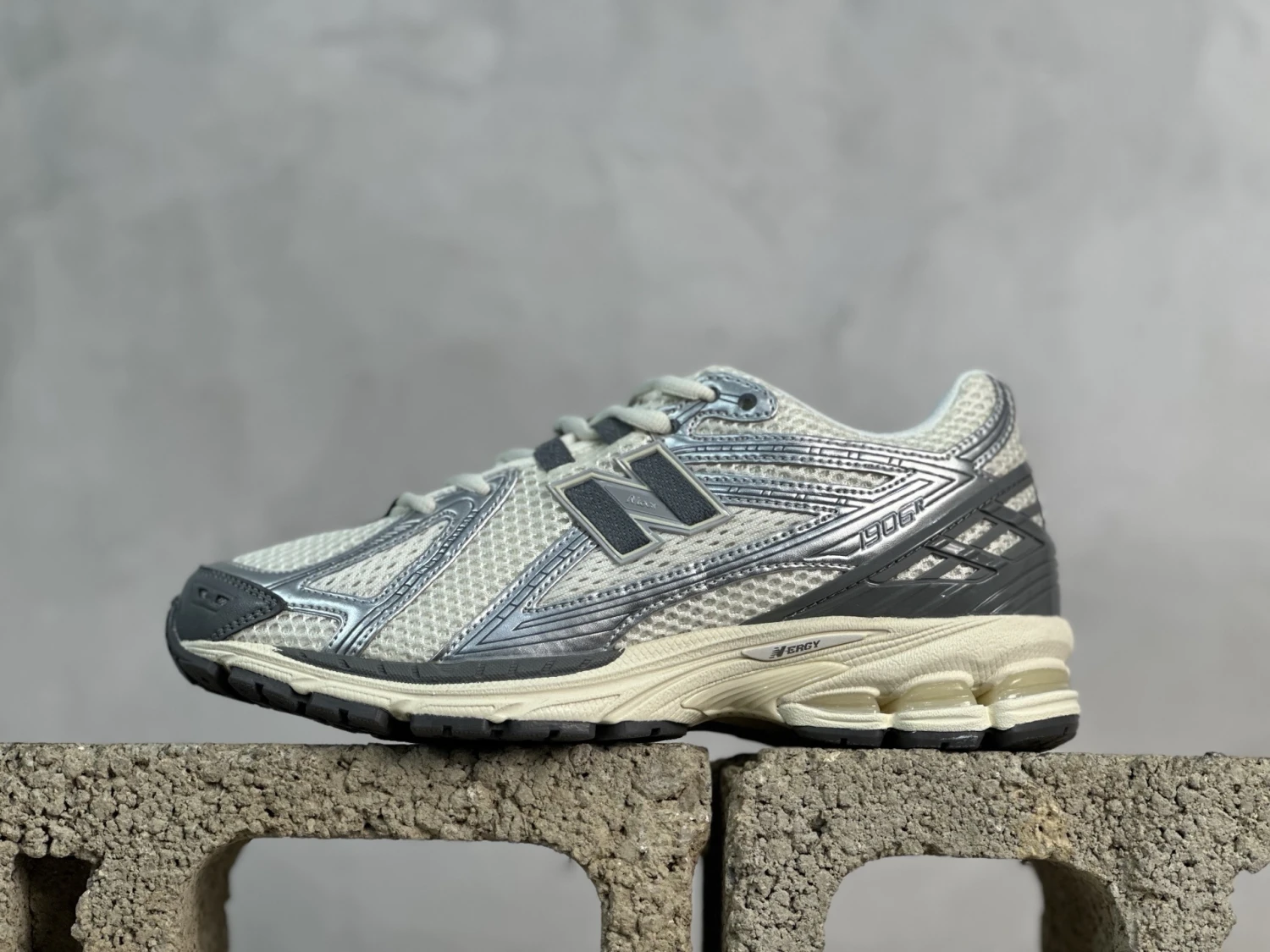 New Balance 1906R Metallic Silver Lifestyle Sneakers