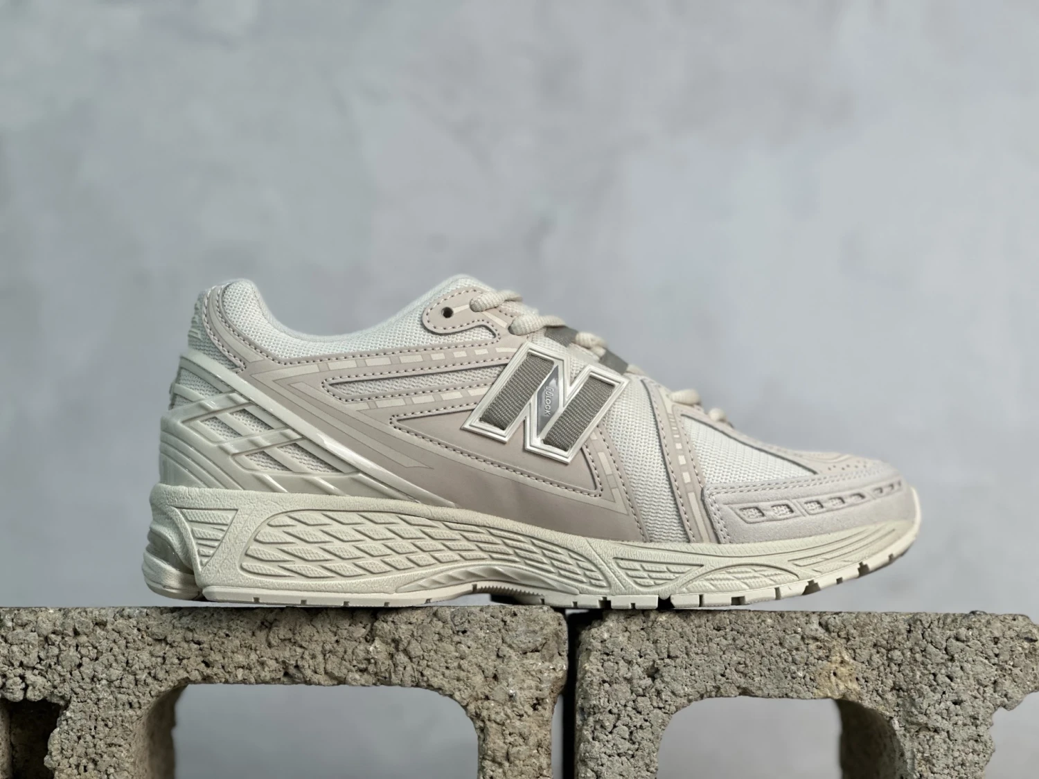 New Balance 1906R Cream Beige Lifestyle Sneakers