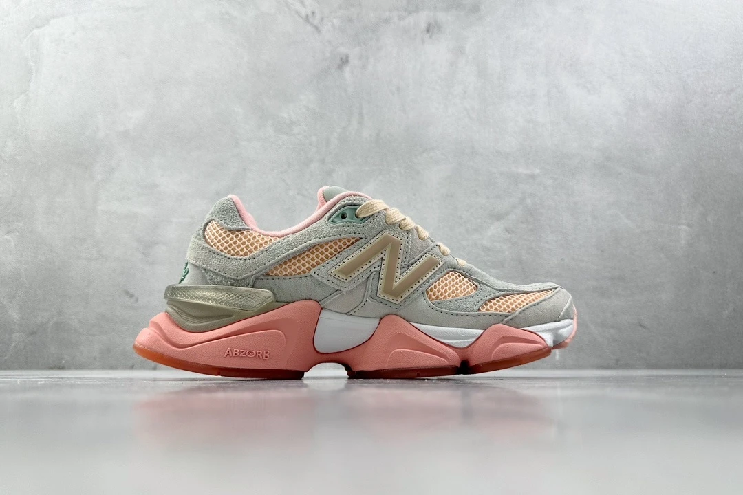 New Balance Peach Cream Chunky Sneakers