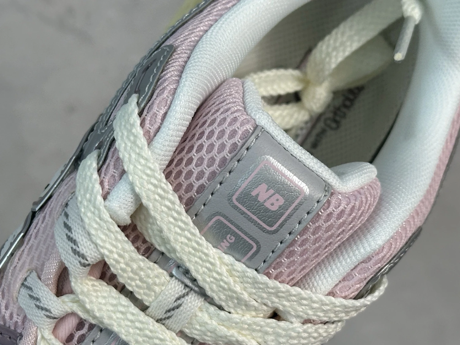 New Balance 1906R Soft Rose Running Sneakers
