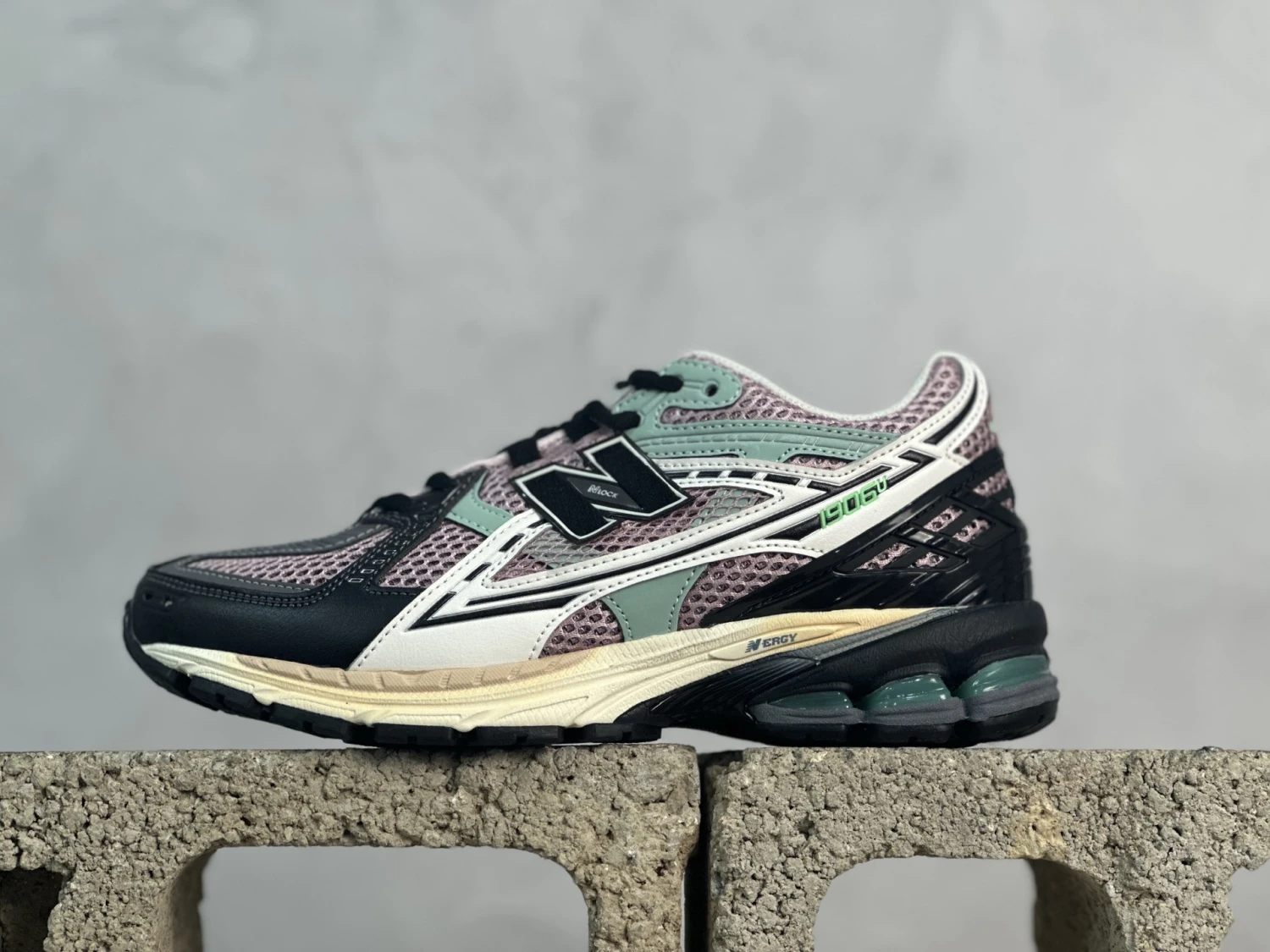 New Balance 1906R Mint Pulse Lifestyle Sneakers