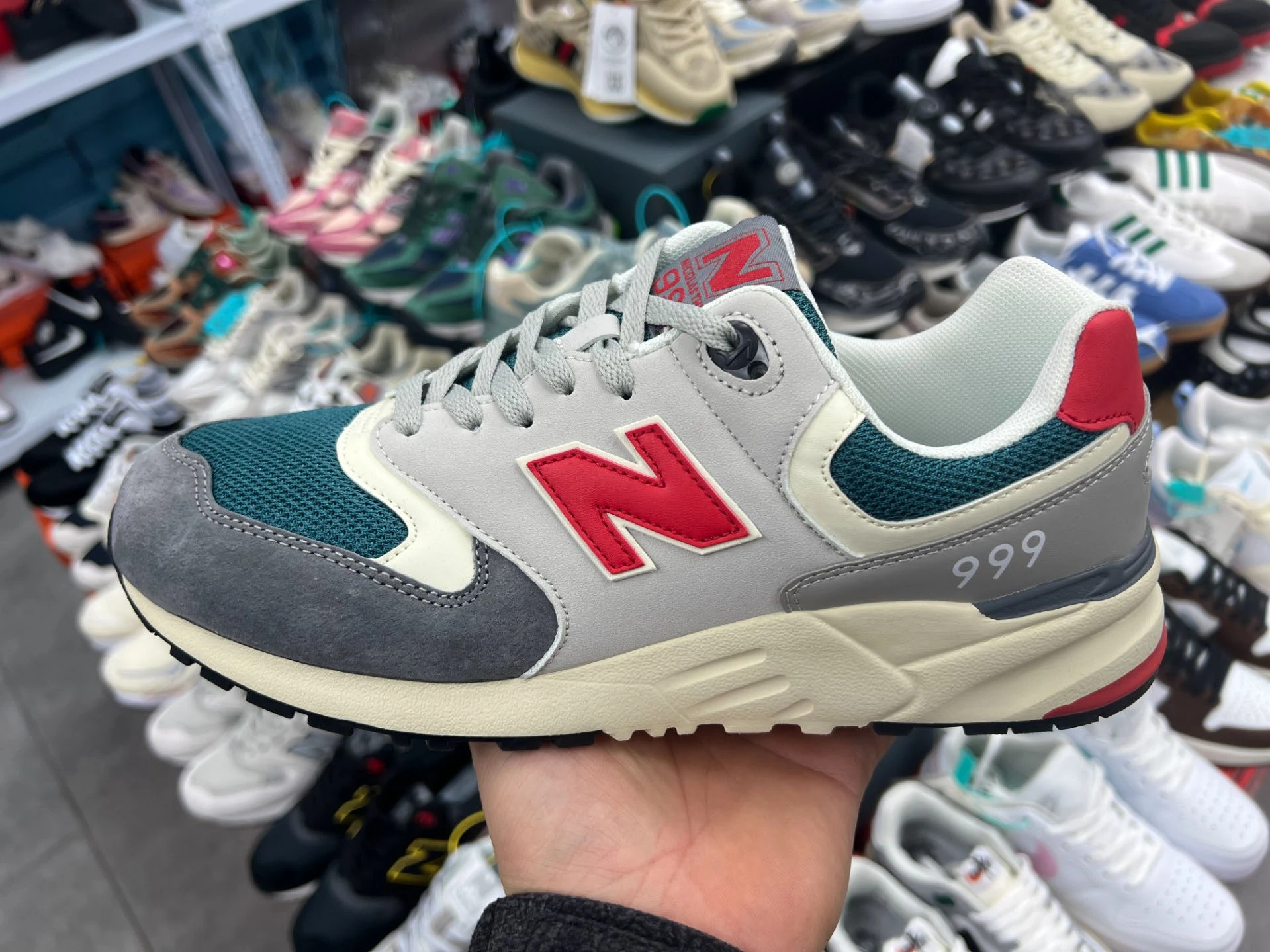 New Balance-Style Casual Sneakers for Men & Women - Comfortable, Lightweight, Everyday Shoes