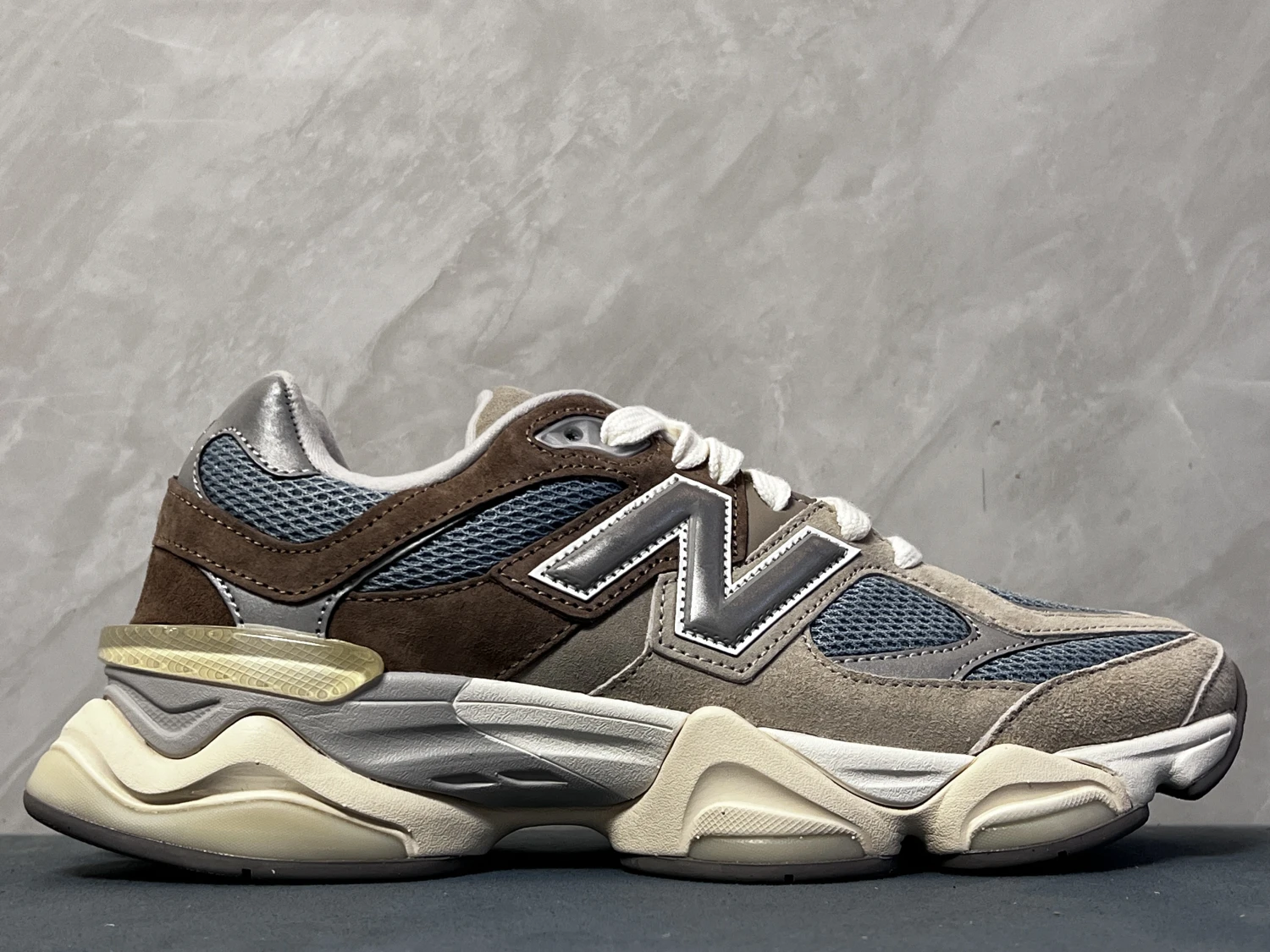 New Balance Mocha Blue ABZORB Chunky Sneakers – Retro Suede Streetwear Running Shoes