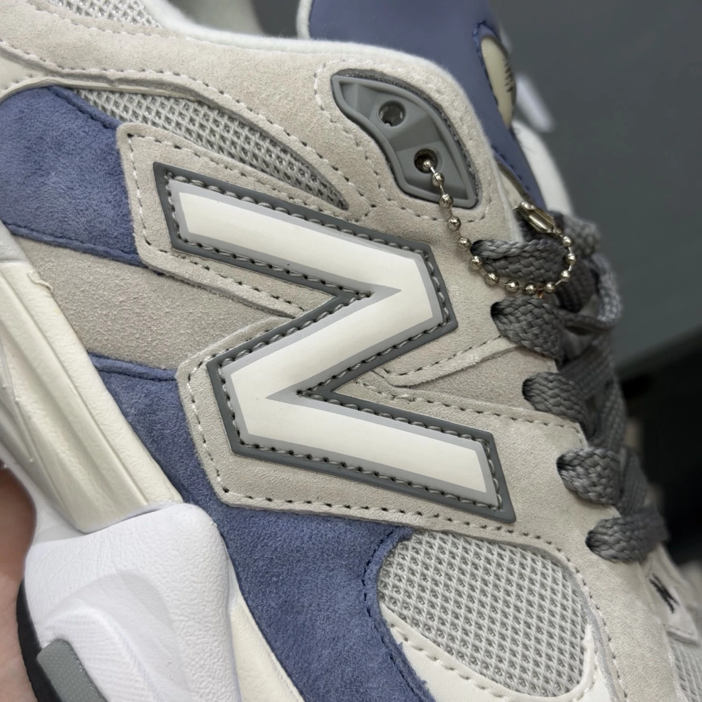 New Balance Chunky Runner Sneakers – Sky Blue, White & Grey