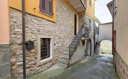 Restored Stone Village House for Sale in Bagnone, Tuscany - €125,000 ($146,710)