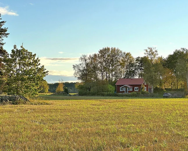 Charming Rural Cottage for Sale in Fellingsbro, Sweden-$97,340