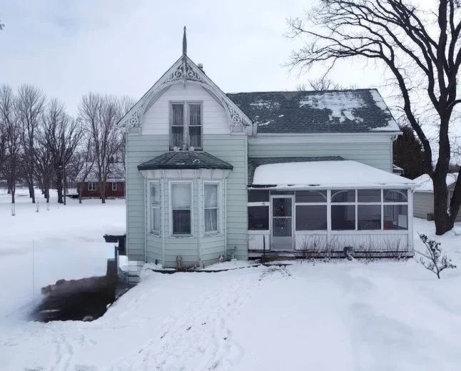 Century Home on Double Lot in Emerson for Under $100K-$96,000