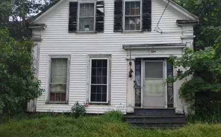 $29,900 Machias, ME Fixer-Upper: Historic Home Renovation Opportunity