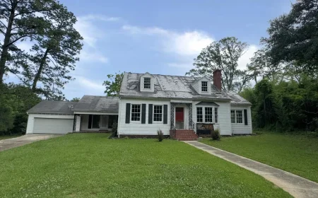 $25,000 Gloster, MS: 1935 Single-Family Home on E Main Street for $25K