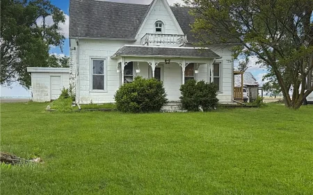 $120,000 Ashmore, IL Farmhouse: Hobby Farm Potential on 2.2 Acres