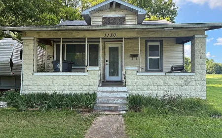 $25,000 Evansville Investment Opportunity: 2-Bed Home on Large Lot
