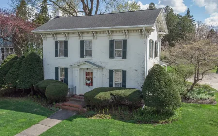 $170,000 Historic Freeport IL Home Sold: 4 Beds, 2 Baths, .47 Acres