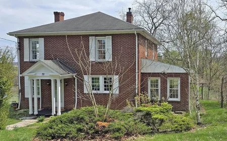 $182,000 Charming 1935 Colonial in Frostburg, MD: 76 Spring Street