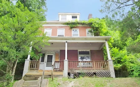 $29,900  Historic Pittsburgh Colonial in Homewood Brushton