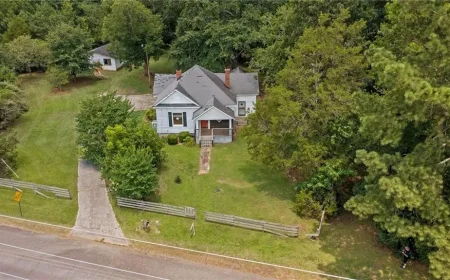 $125,000 Gray, GA Investor Alert: 2.89 Acres & Fixer-Upper Home for $125K
