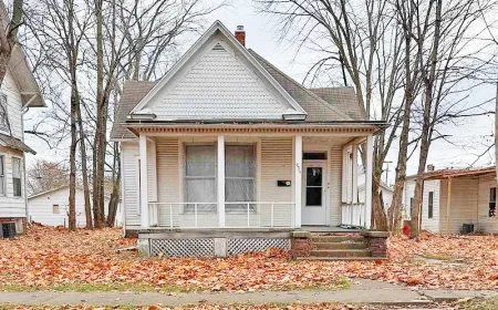 $29,500 Historic Macomb Ranch Home Sells for $29,500 on N Mc Arthur Street